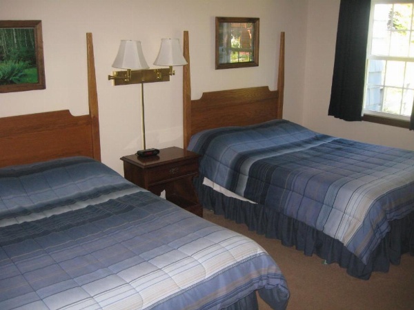 Big Bears Lodge image 12