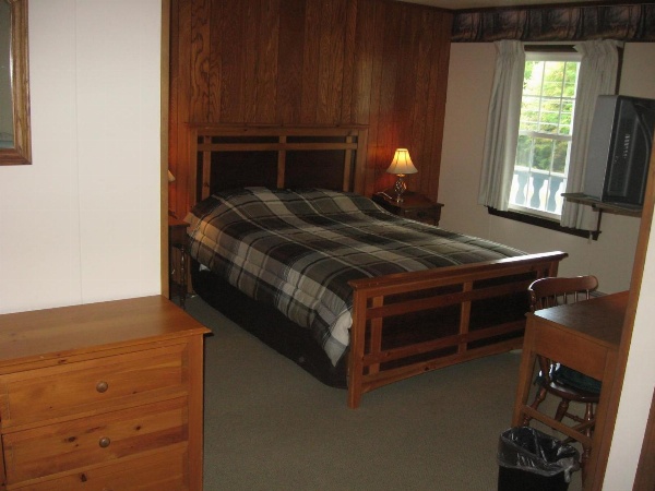 Big Bears Lodge image 6